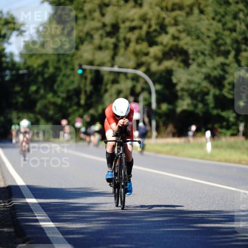 07.09.2025 - 19. Norderstedt Triathlon Michael Burmester http://msf.ph/oto/8838245 07.09.2025 14:27:40 Radfahren 379, 460, 1404 meine-sportfotos.de