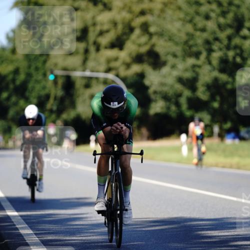 07.09.2025 - 19. Norderstedt Triathlon Michael Burmester http://msf.ph/oto/8838252 07.09.2025 14:27:52 Radfahren 398, 1014 meine-sportfotos.de
