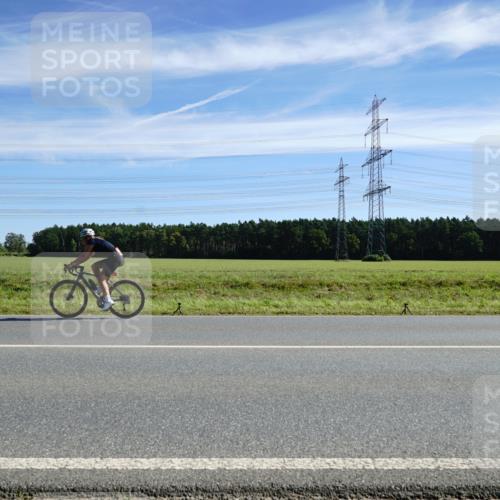 07.09.2025 - 19. Norderstedt Triathlon Michael Burmester http://msf.ph/oto/8838324 07.09.2025 12:05:54 Radfahren 213, 717, 741, 1392 meine-sportfotos.de