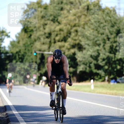 07.09.2025 - 19. Norderstedt Triathlon Michael Burmester http://msf.ph/oto/8838328 07.09.2025 14:29:13 Radfahren 1408 meine-sportfotos.de