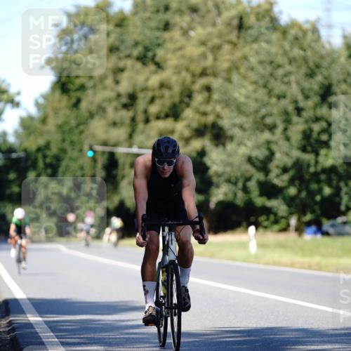 07.09.2025 - 19. Norderstedt Triathlon Michael Burmester http://msf.ph/oto/8838330 07.09.2025 14:29:13 Radfahren 1408 meine-sportfotos.de