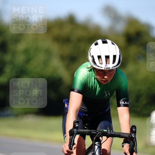 07.09.2025 - 19. Norderstedt Triathlon Michael Burmester http://msf.ph/oto/8838338 07.09.2025 14:29:19 Radfahren 1493 meine-sportfotos.de