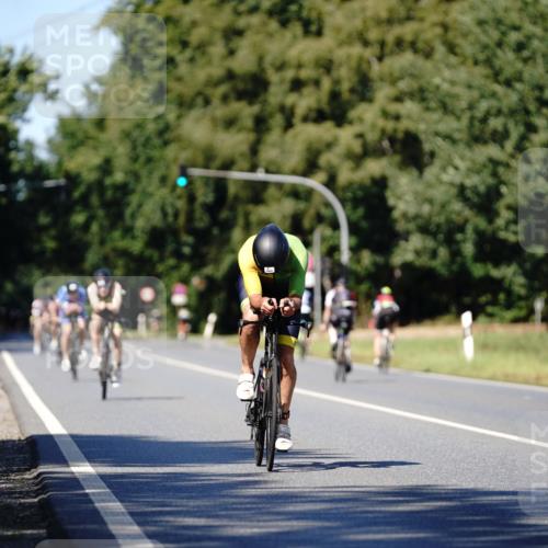 07.09.2025 - 19. Norderstedt Triathlon Michael Burmester http://msf.ph/oto/8838341 07.09.2025 14:29:30 Radfahren 1031 meine-sportfotos.de