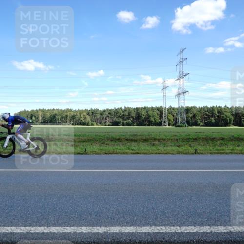 07.09.2025 - 19. Norderstedt Triathlon Michael Burmester http://msf.ph/oto/8838342 07.09.2025 14:15:05 Radfahren 958, 977, 979, 1456 meine-sportfotos.de