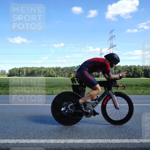 07.09.2025 - 19. Norderstedt Triathlon Michael Burmester http://msf.ph/oto/8838346 07.09.2025 14:15:06 Radfahren 958, 977, 979, 1456 meine-sportfotos.de