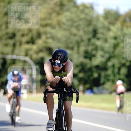 07.09.2025 - 19. Norderstedt Triathlon Michael Burmester http://msf.ph/oto/8838351 07.09.2025 14:29:34 Radfahren 994, 1031, 1038 meine-sportfotos.de