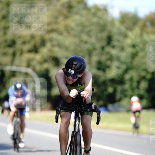 07.09.2025 - 19. Norderstedt Triathlon Michael Burmester http://msf.ph/oto/8838353 07.09.2025 14:29:34 Radfahren 994, 1031, 1038 meine-sportfotos.de