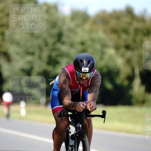 07.09.2025 - 19. Norderstedt Triathlon Michael Burmester http://msf.ph/oto/8838362 07.09.2025 14:29:38 Radfahren 1020, 1038 meine-sportfotos.de