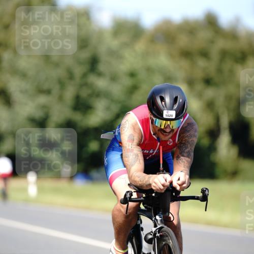 07.09.2025 - 19. Norderstedt Triathlon Michael Burmester http://msf.ph/oto/8838364 07.09.2025 14:29:38 Radfahren 1020, 1038 meine-sportfotos.de