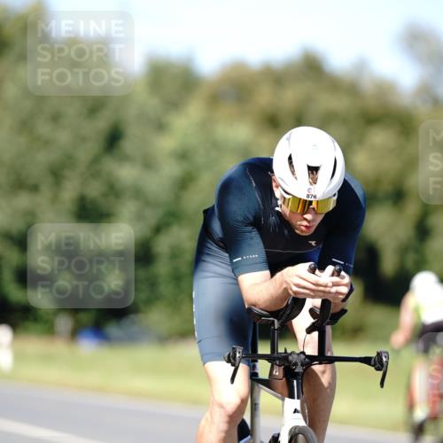 07.09.2025 - 19. Norderstedt Triathlon Michael Burmester http://msf.ph/oto/8838376 07.09.2025 14:29:45 Radfahren 427, 876 meine-sportfotos.de