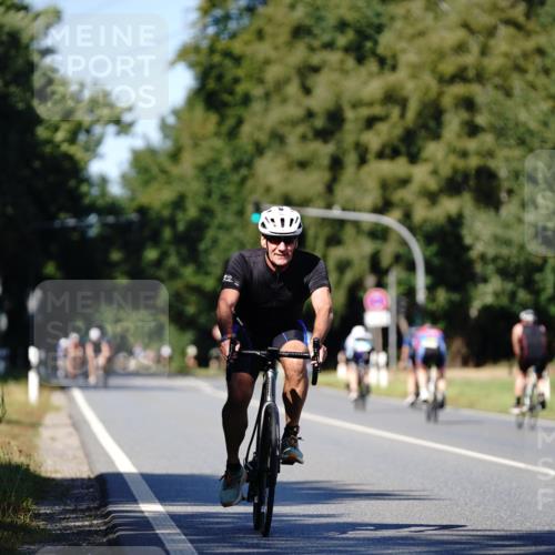 07.09.2025 - 19. Norderstedt Triathlon Michael Burmester http://msf.ph/oto/8838409 07.09.2025 14:30:08 Radfahren 400 meine-sportfotos.de