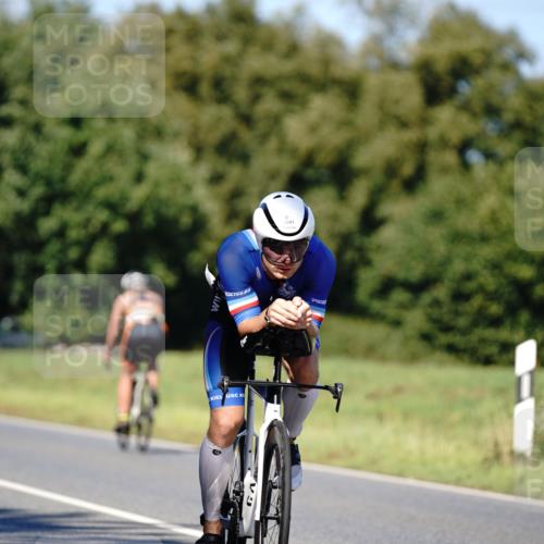 07.09.2025 - 19. Norderstedt Triathlon Michael Burmester http://msf.ph/oto/8838428 07.09.2025 14:30:24 Radfahren 411, 961, 990, 992, 1041 meine-sportfotos.de