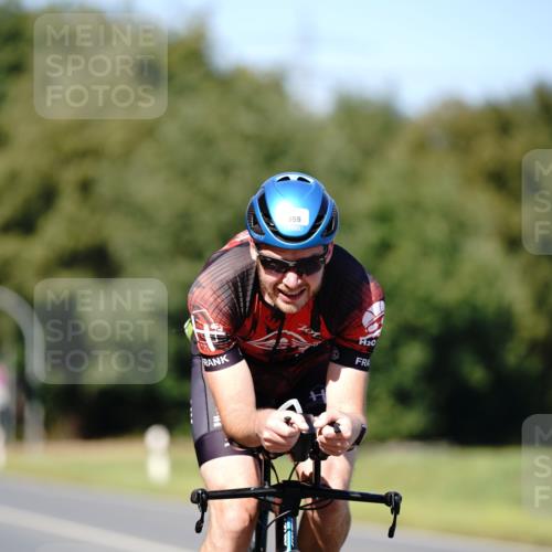 07.09.2025 - 19. Norderstedt Triathlon Michael Burmester http://msf.ph/oto/8838438 07.09.2025 14:30:31 Radfahren 959 meine-sportfotos.de