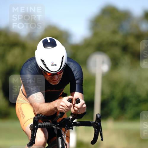 07.09.2025 - 19. Norderstedt Triathlon Michael Burmester http://msf.ph/oto/8838462 07.09.2025 14:30:47 Radfahren 444, 989, 1000 meine-sportfotos.de