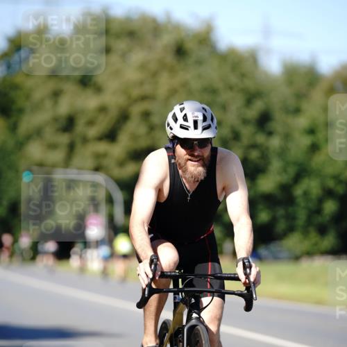 07.09.2025 - 19. Norderstedt Triathlon Michael Burmester http://msf.ph/oto/8838482 07.09.2025 14:31:01 Radfahren 395 meine-sportfotos.de