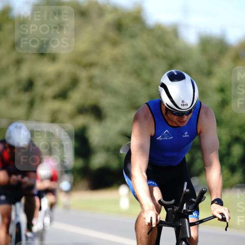 07.09.2025 - 19. Norderstedt Triathlon Michael Burmester http://msf.ph/oto/8838490 07.09.2025 14:31:16 Radfahren 960, 1010, 1016, 1496 meine-sportfotos.de