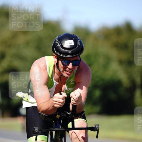 07.09.2025 - 19. Norderstedt Triathlon Michael Burmester http://msf.ph/oto/8838538 07.09.2025 14:31:55 Radfahren 1005 meine-sportfotos.de