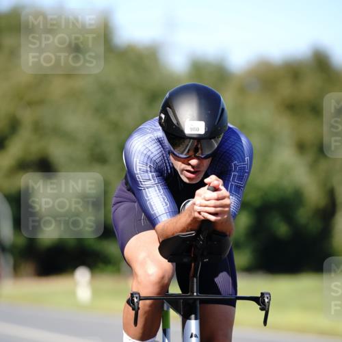 07.09.2025 - 19. Norderstedt Triathlon Michael Burmester http://msf.ph/oto/8838570 07.09.2025 14:32:31 Radfahren 980 meine-sportfotos.de
