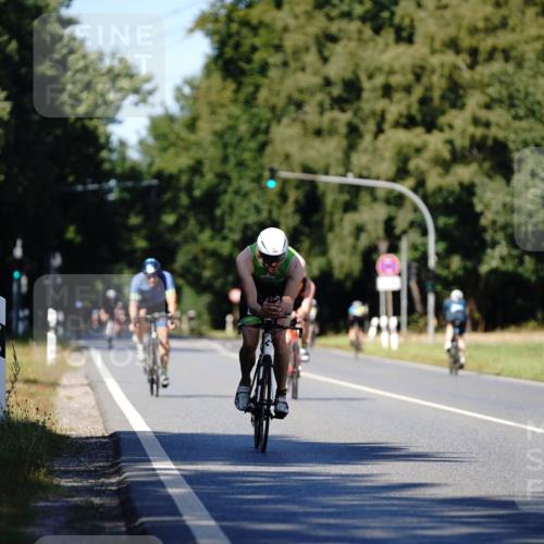07.09.2025 - 19. Norderstedt Triathlon Michael Burmester http://msf.ph/oto/8838574 07.09.2025 14:32:41 Radfahren 1003 meine-sportfotos.de