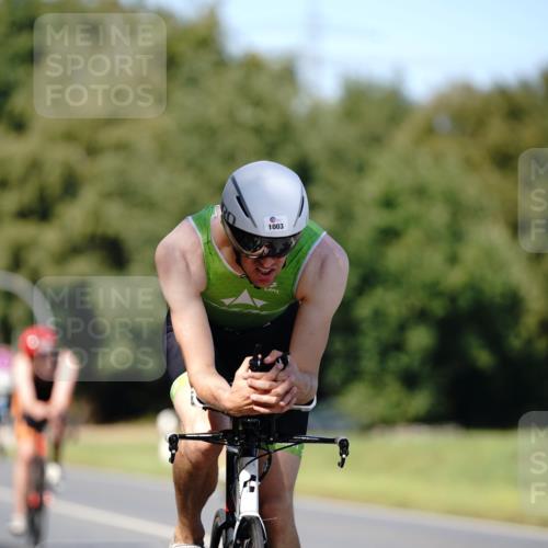 07.09.2025 - 19. Norderstedt Triathlon Michael Burmester http://msf.ph/oto/8838576 07.09.2025 14:32:43 Radfahren 382, 999, 1003 meine-sportfotos.de