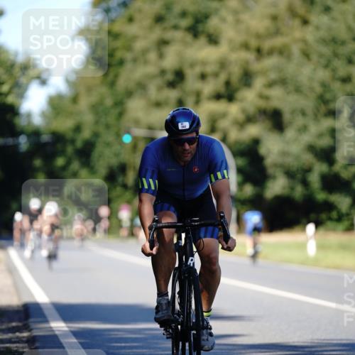07.09.2025 - 19. Norderstedt Triathlon Michael Burmester http://msf.ph/oto/8838583 07.09.2025 14:32:45 Radfahren 382, 999, 1003 meine-sportfotos.de