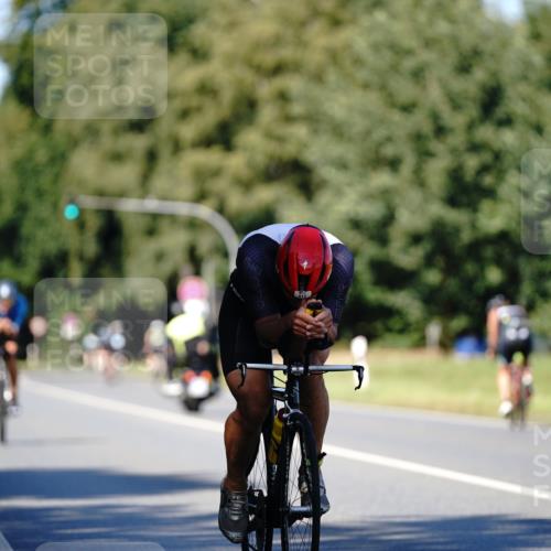 07.09.2025 - 19. Norderstedt Triathlon Michael Burmester http://msf.ph/oto/8838611 07.09.2025 14:33:03 Radfahren 911 meine-sportfotos.de