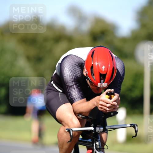07.09.2025 - 19. Norderstedt Triathlon Michael Burmester http://msf.ph/oto/8838613 07.09.2025 14:33:04 Radfahren 880, 911 meine-sportfotos.de