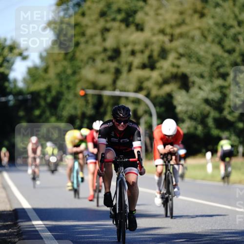 07.09.2025 - 19. Norderstedt Triathlon Michael Burmester http://msf.ph/oto/8838666 07.09.2025 14:33:33 Radfahren 446, 975, 1028, 1498 meine-sportfotos.de