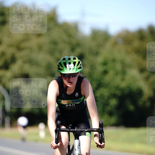 07.09.2025 - 19. Norderstedt Triathlon Michael Burmester http://msf.ph/oto/8838686 07.09.2025 14:33:51 Radfahren 455, 1505 meine-sportfotos.de