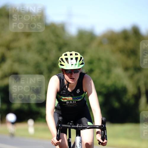 07.09.2025 - 19. Norderstedt Triathlon Michael Burmester http://msf.ph/oto/8838688 07.09.2025 14:33:52 Radfahren 369, 455, 1505 meine-sportfotos.de