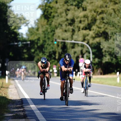 07.09.2025 - 19. Norderstedt Triathlon Michael Burmester http://msf.ph/oto/8838704 07.09.2025 14:34:03 Radfahren 985, 997, 1039 meine-sportfotos.de