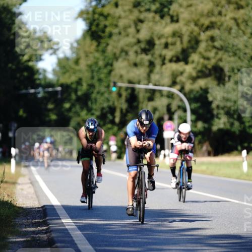 07.09.2025 - 19. Norderstedt Triathlon Michael Burmester http://msf.ph/oto/8838706 07.09.2025 14:34:03 Radfahren 985, 997, 1039 meine-sportfotos.de