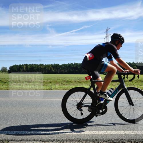 07.09.2025 - 19. Norderstedt Triathlon Michael Burmester http://msf.ph/oto/8838717 07.09.2025 12:08:31 Radfahren 757, 824, 1367, 1371 meine-sportfotos.de