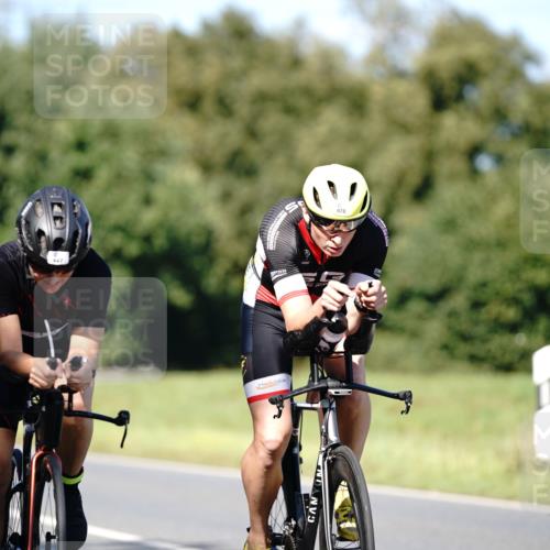 07.09.2025 - 19. Norderstedt Triathlon Michael Burmester http://msf.ph/oto/8838763 07.09.2025 14:34:53 Radfahren 417, 447, 965, 978, 1011 meine-sportfotos.de