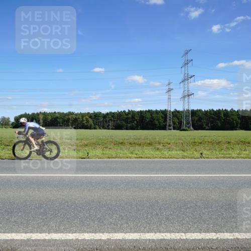 07.09.2025 - 19. Norderstedt Triathlon Michael Burmester http://msf.ph/oto/8838772 07.09.2025 14:18:23 Radfahren 393, 411, 1022 meine-sportfotos.de
