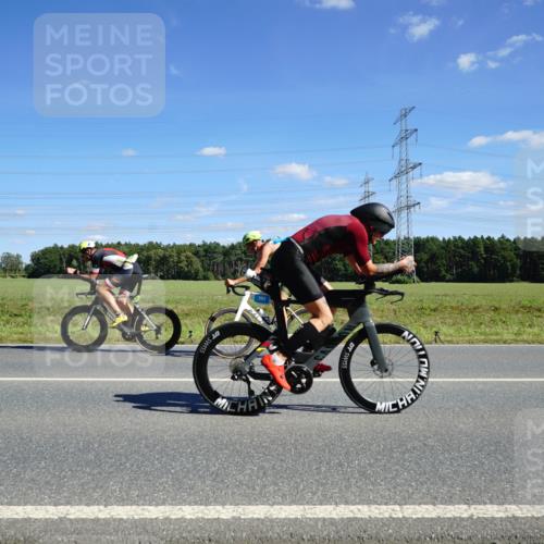 07.09.2025 - 19. Norderstedt Triathlon Michael Burmester http://msf.ph/oto/8838782 07.09.2025 14:18:25 Radfahren 393, 411, 964, 1027 meine-sportfotos.de