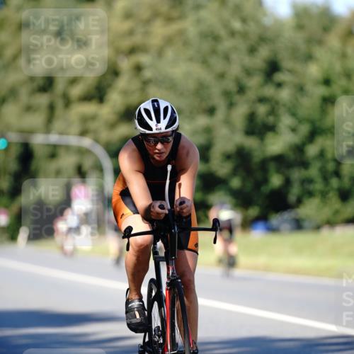 07.09.2025 - 19. Norderstedt Triathlon Michael Burmester http://msf.ph/oto/8838788 07.09.2025 14:35:08 Radfahren 377, 458 meine-sportfotos.de