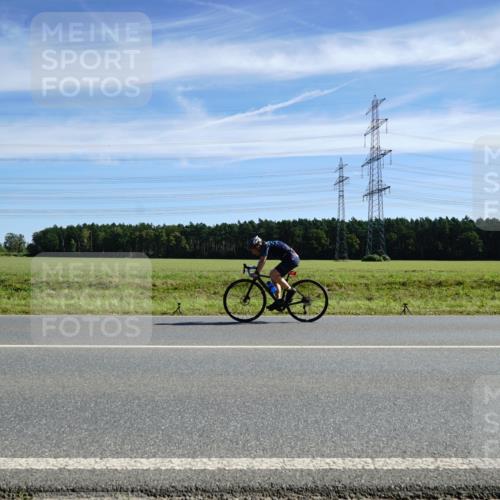 07.09.2025 - 19. Norderstedt Triathlon Michael Burmester http://msf.ph/oto/8838814 07.09.2025 12:08:59 Radfahren 725, 779 meine-sportfotos.de