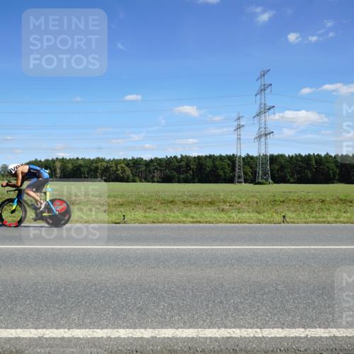 07.09.2025 - 19. Norderstedt Triathlon Michael Burmester http://msf.ph/oto/8838850 07.09.2025 14:18:45 Radfahren 1013 meine-sportfotos.de