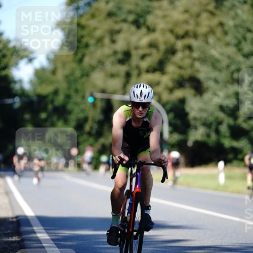 07.09.2025 - 19. Norderstedt Triathlon Michael Burmester http://msf.ph/oto/8838852 07.09.2025 14:35:58 Radfahren 465, 1017, 1500 meine-sportfotos.de