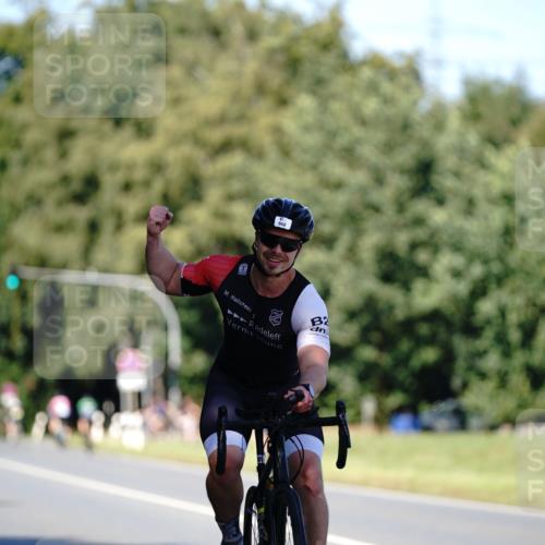 07.09.2025 - 19. Norderstedt Triathlon Michael Burmester http://msf.ph/oto/8838866 07.09.2025 14:36:13 Radfahren 968 meine-sportfotos.de