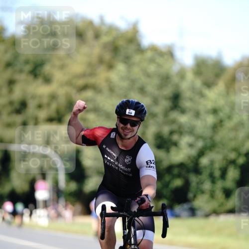 07.09.2025 - 19. Norderstedt Triathlon Michael Burmester http://msf.ph/oto/8838870 07.09.2025 14:36:13 Radfahren 968 meine-sportfotos.de
