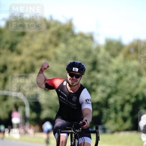 07.09.2025 - 19. Norderstedt Triathlon Michael Burmester http://msf.ph/oto/8838872 07.09.2025 14:36:13 Radfahren 968 meine-sportfotos.de