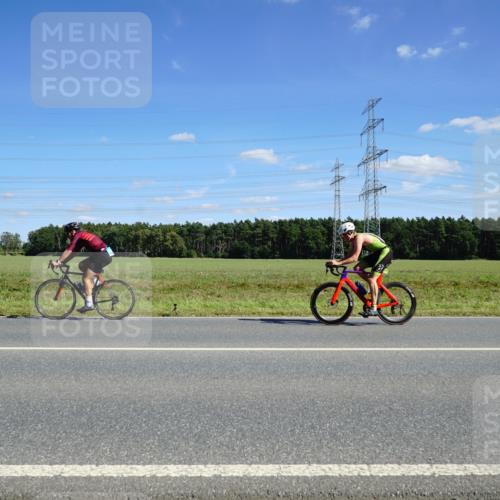07.09.2025 - 19. Norderstedt Triathlon Michael Burmester http://msf.ph/oto/8838873 07.09.2025 14:18:58 Radfahren 967, 984 meine-sportfotos.de