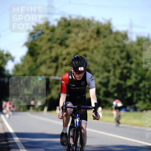 07.09.2025 - 19. Norderstedt Triathlon Michael Burmester http://msf.ph/oto/8838912 07.09.2025 14:36:36 Radfahren 970 meine-sportfotos.de