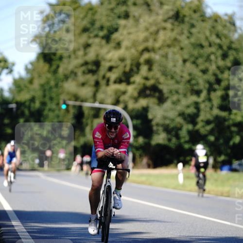 07.09.2025 - 19. Norderstedt Triathlon Michael Burmester http://msf.ph/oto/8838918 07.09.2025 14:36:43 Radfahren 1019 meine-sportfotos.de