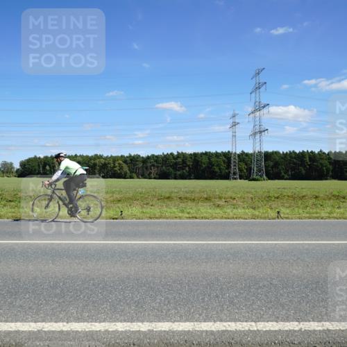 07.09.2025 - 19. Norderstedt Triathlon Michael Burmester http://msf.ph/oto/8838951 07.09.2025 14:19:38 Radfahren 960, 990, 992 meine-sportfotos.de