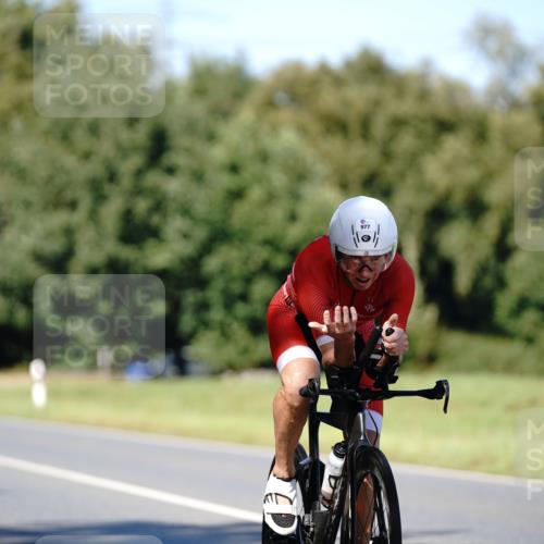 07.09.2025 - 19. Norderstedt Triathlon Michael Burmester http://msf.ph/oto/8838952 07.09.2025 14:36:58 Radfahren 445, 457, 879, 908, 977 meine-sportfotos.de