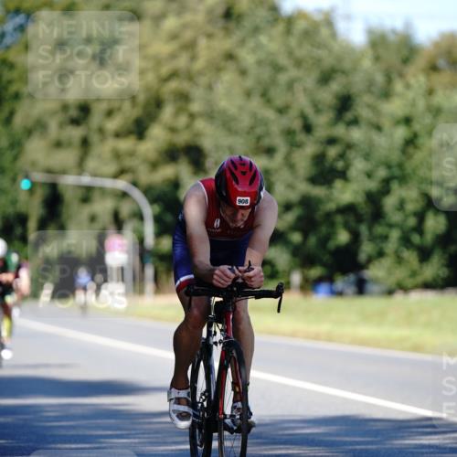 07.09.2025 - 19. Norderstedt Triathlon Michael Burmester http://msf.ph/oto/8838962 07.09.2025 14:37:00 Radfahren 445, 879, 908, 977 meine-sportfotos.de