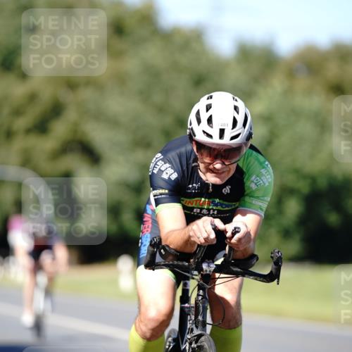 07.09.2025 - 19. Norderstedt Triathlon Michael Burmester http://msf.ph/oto/8838969 07.09.2025 14:37:04 Radfahren 908, 979, 1431, 1481 meine-sportfotos.de